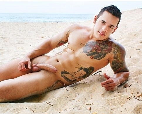 BEAUTY NUDE MEN