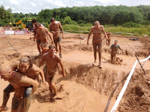 .The JCB Mud Run 2014. Those of you who follow on instagram (@xameliax) will know that last weekend 