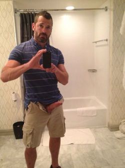 manhattandude:  tallmascjock4daddies:  naturalorder1965:  sportsfan1la:  Hot selfie!  One of you homos needs to get in there and suck on that bone!  Love horny dad selfies   👅👅👅