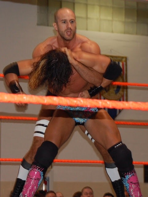 perversionsofjustice:  melzabelza here’s some more Cesaro