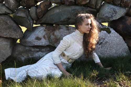 kindnessprevail:Joanna Newsom photographed by Annabel Mehran for Bullett Magazine