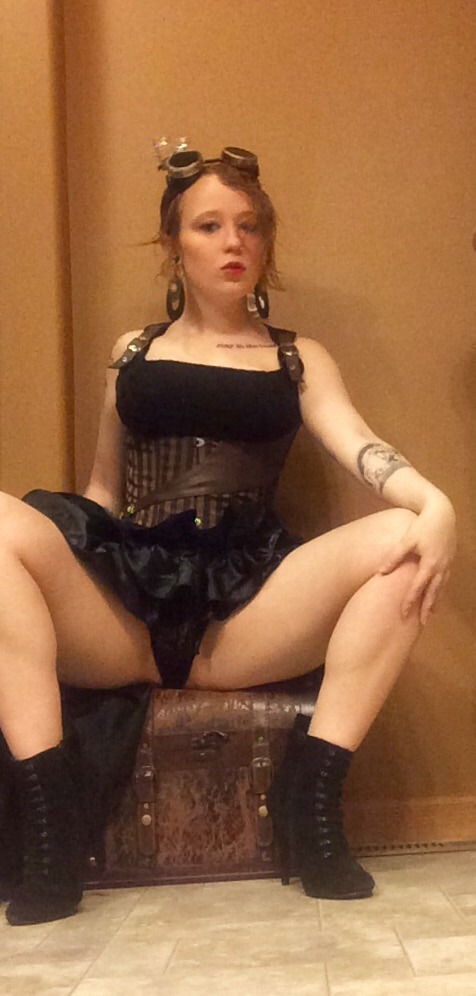 savingthrowvssexy:  holycherriesbatcave her Steampunk Corset.