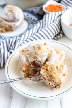 fullcravings:  Carrot Cake Cinnamon Rolls