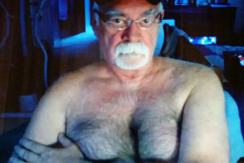jonulrich: Another hot Chaturbate daddy