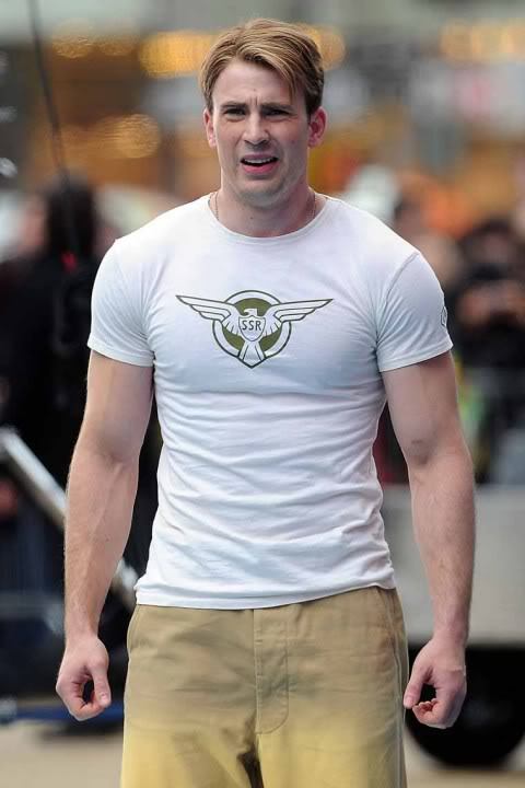 maledollmaker:  Chris Evans nipples through shirt