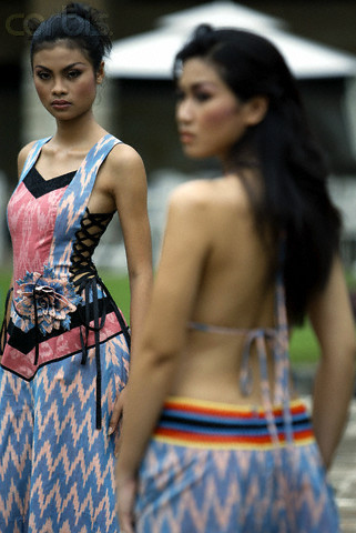 Indonesian models in clothes by local designer Sofie during Bali fashion week in Nusa Dua Bali, 2004