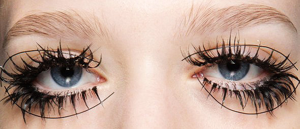 runwayandbeauty:  Make-up Detail at Thomas Tait Spring 2016 Ready to Wear, London