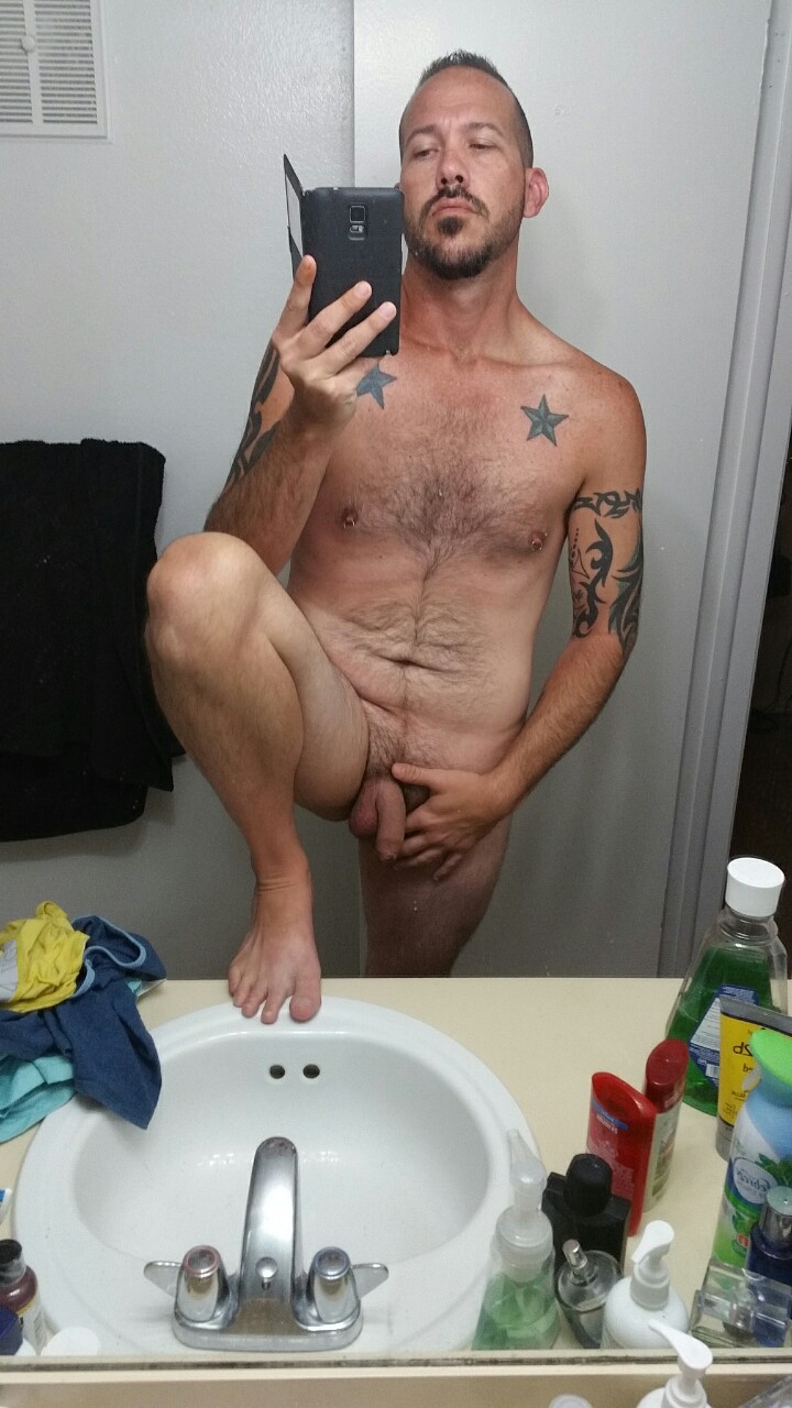 porkchop69yum:  Happy friday!