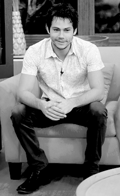 dailytwolf:  Dylan O’Brien makes an appearance on the set of Univision’s Despierta