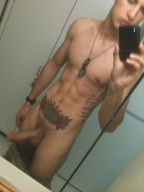 suferdude1970:damnhotmeat:wanna view more? click here  I have always wondered what