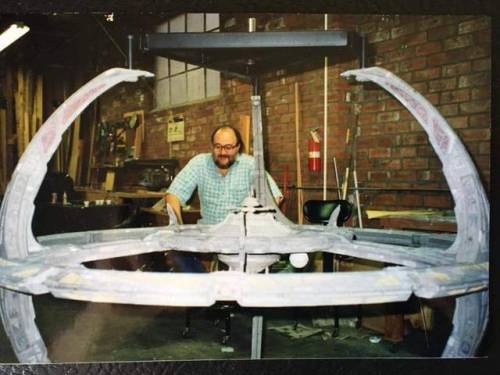 startrekships: Model-builder Tony Meininger and the Deep Space Nine filming model via Ricardo Delgad