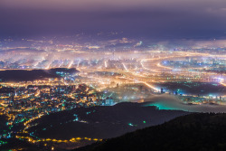 ethereo:  James Wang, Taipei at night