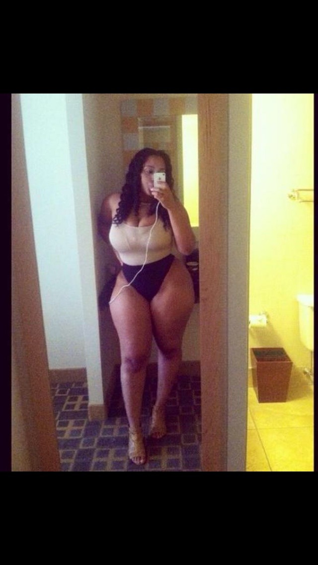 eboniespnsfwselfshots:  Wonderful african american whore needs some nasty fun with