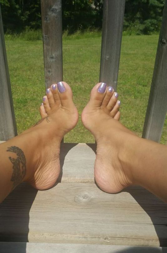 Ebony Feet Pics