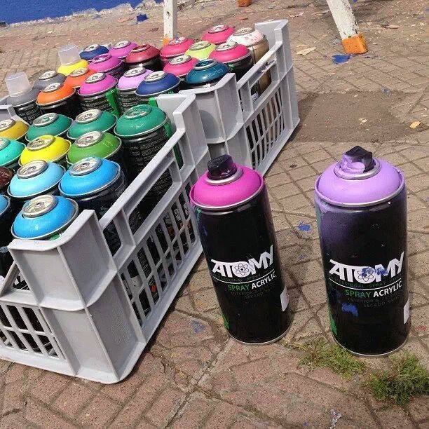 zona-graffitis:  ATOMY