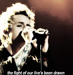 everyonesfullofshit-blog:  Day 10. Favourite song on 21st Century Breakdown  - ¡Viva la Gloria! 