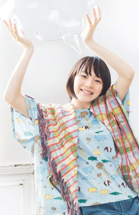 pudding09:  Ne-net　’13-‘14 Autumn/Winter Image　能年玲奈 　※掲載画像はコレクションブックの内容とは異なります 