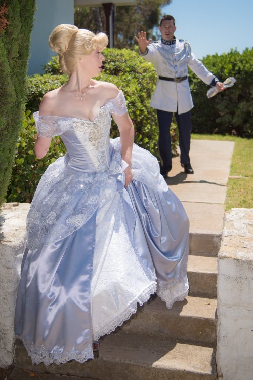 cosplayinamerica: Cinderella // Cosplayer : @BeTheSparkCosplay // Photo : phyreworksphotographyThe p