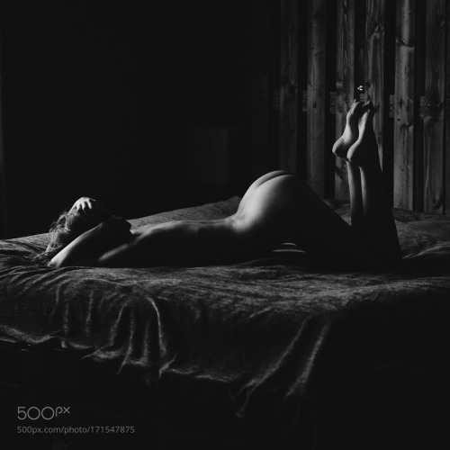 photografiae:Bed time by GrzegorzMaksymiuk || http://ift.tt/2c0NU6T 