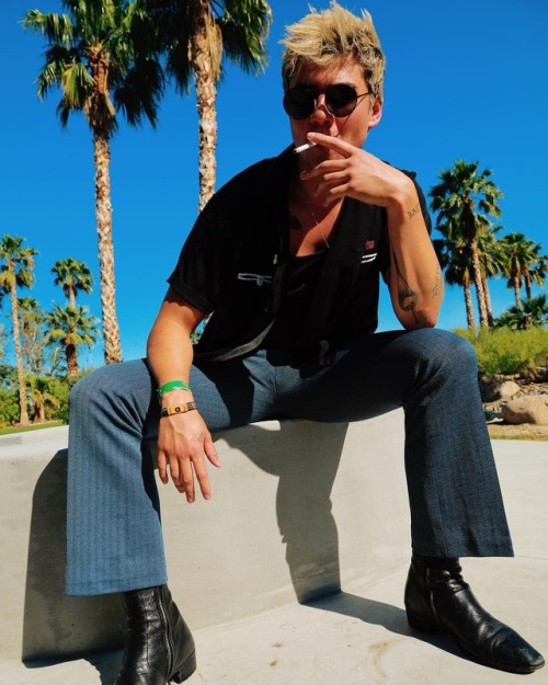 calumhood: Yeah, your boy caved and went to Coachella this weekend. Photos by @tornblackjeans.