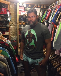 oneparame:  I’m LOVING my @icametosin “T-Shirt” it’s JUST what I need for “Bear Night!!!” THANX @akumazaddy for your this creative endeavor. #icametosin  #knowUrNegroes #DILF #scruff #gaybeards #MenOfColor  #blackmen  #blatino #Blackman #brotha