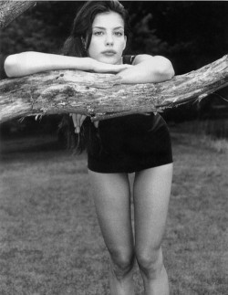 nuovefoglie:  Liv Tyler.