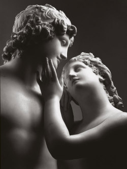 muthologos:  Venus and Adonis - Antonio Canova