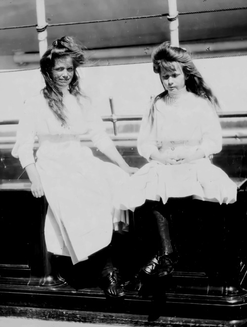 Grand Duchesses Olga, Tatiana, Maria and Anastasia Nikolaevna of Russia, 1911