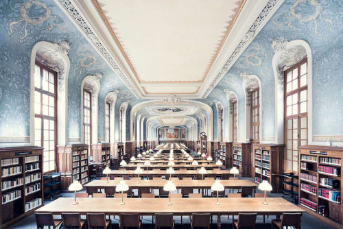mymodernmet:Photographer Captures Beautiful Symmetrical Shots of Libraries Around the World