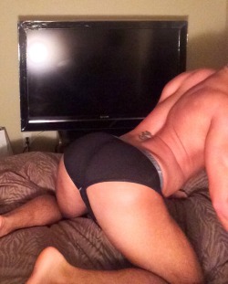 thebiggerthebuttthebetter:  Submission