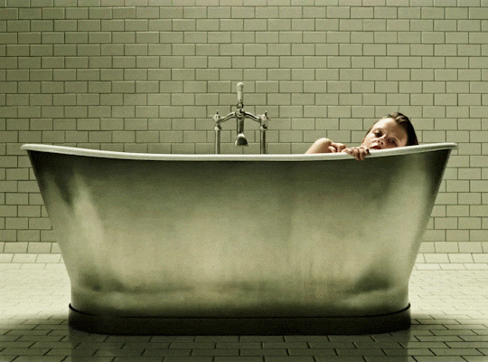 A CURE FOR WELLNESS (2016) Dir. Gore Verbinski