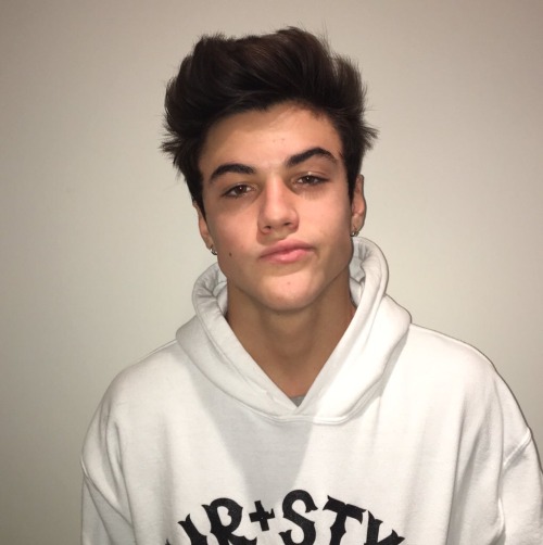 teenagedolan:HAIRCUTS MAKE A DIFFERENCEGrayson looks like a dad oh gosh