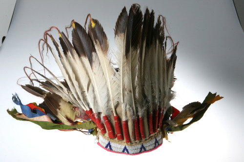 Cheyenne war bonnet.  Artist unknown; ca. 1880-90.  Now in the Missouri History Museum.  Photo credi