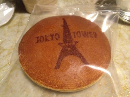 Snacks and a view at Tokyo tower!The dorayaki was super cute with the print on it!! And some souveni