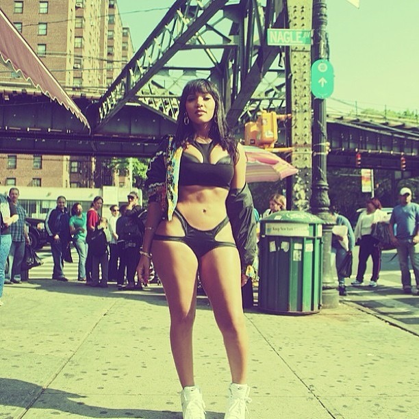 houseofhonies:applesandcaterpillars:Uptown 
