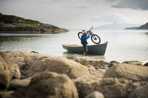 cyvel-mag:  Danny MacAskill  Photo via Santa Cruz Bicycles