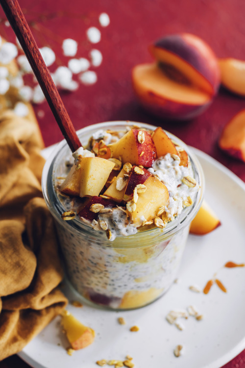 tinykitchenvegan:Peaches and Cream Overnight Oats