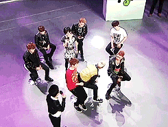 0488:  donghae and henry acting like total boyfriends on happy camp.        