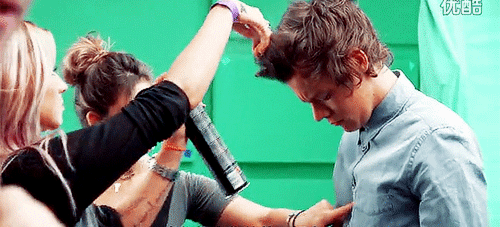 fuxckstyles:  zaynharry:  x  look at her stroking his button like it needed to be