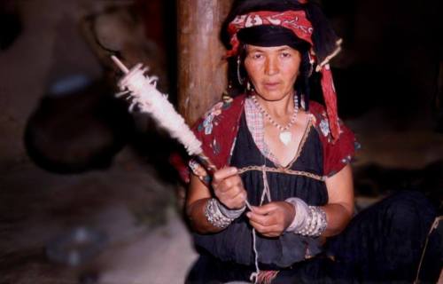 Tamazight Tachawit Amazigh woman from Aurés Montains , Algeria