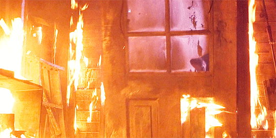 blackraystyles: kane52630:  lazydelusionalnerd:  stream:  Halloween: Resurrection
