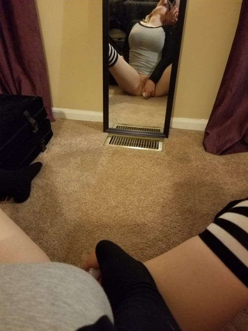 awesomebeather: Wanted to see for myself why daddy loves watching me make myself cum