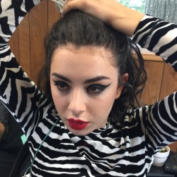 : Colbymakeup: A Little Wing Never Hurt Nobody! @Charli_Xcx For #Govball #Charlixcx