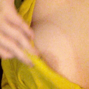 lickitten:  lickitten:  peek a boo 🌻  Be my friend, tell me happy birthday or