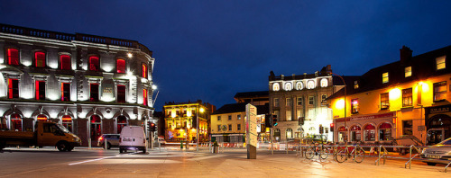 Kilkenny Nights on Flickr.Via Flickr: A standard Monday night in Kilkenny town centre. Construction 