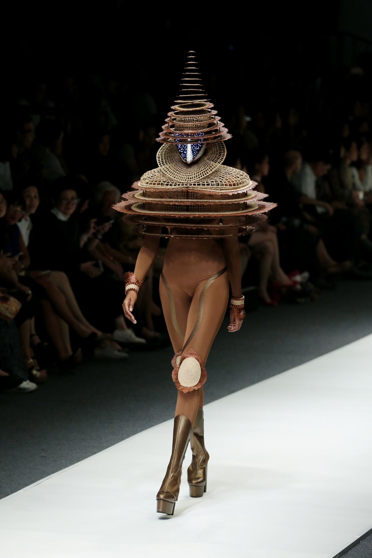 bodynegative:  6angryinches:  Rinaldy A. Yunardi Jakarta Fashion Week 2016  Okay….