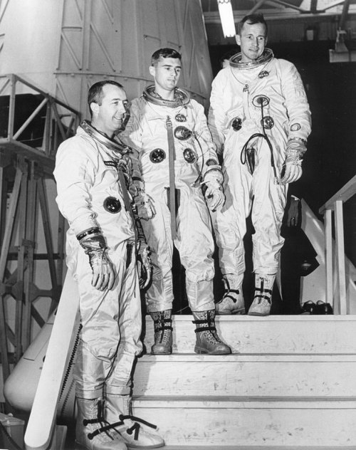 edwhiteandblue: James McDivitt, Roger Chaffee, and Ed White in front of Apollo mockup #2 at North Am