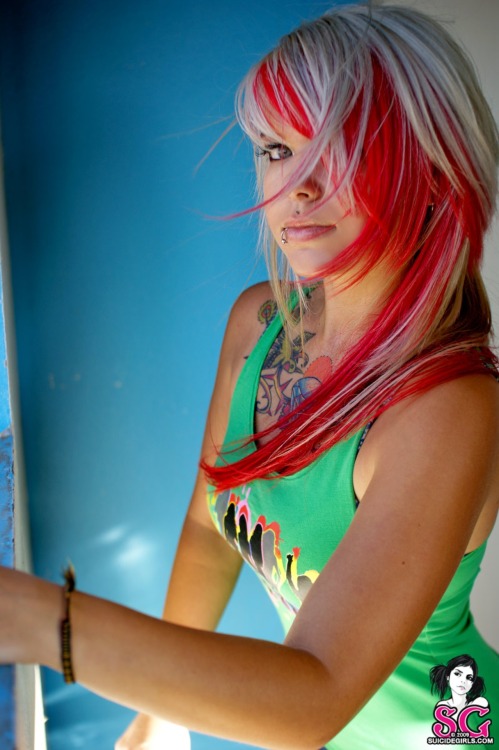 sglovexxx:   Ackley Suicide