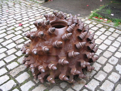 bogleech:the actual drill heads used in real tunneling machinery are much more awesome looking than 