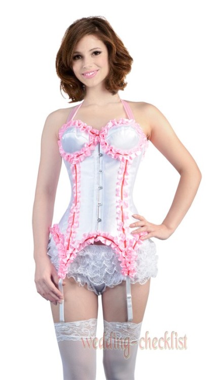 amarriedsissy:  Probably my all time favorite corset!http://amarriedsissy.blogspot.com
